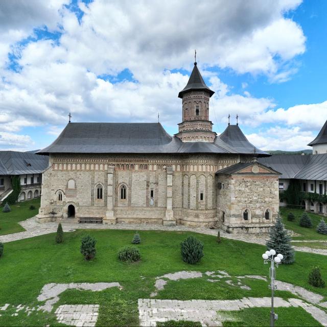 Viziteaza manastirile din Nordul Moldovei