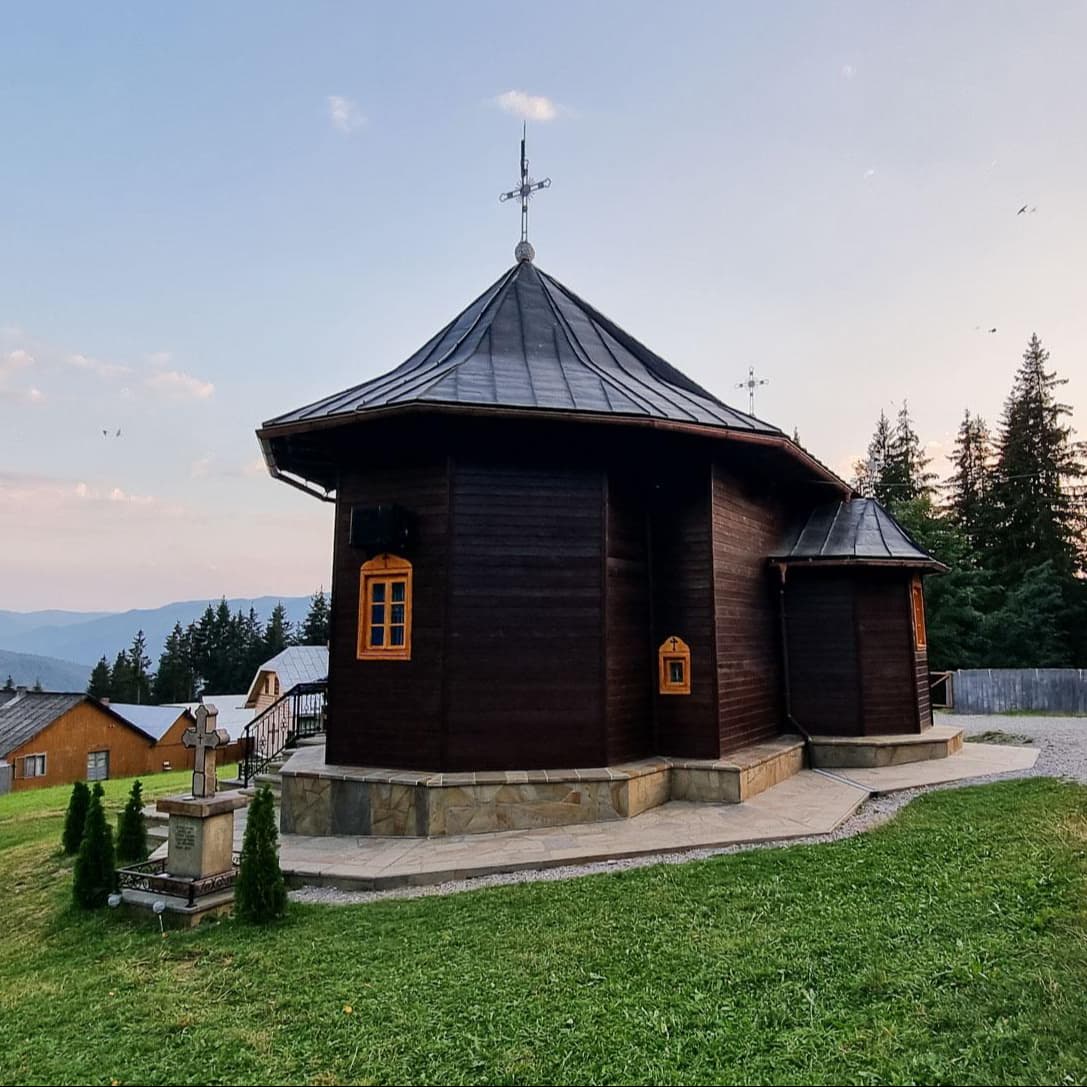 Mănăstirea Rarău