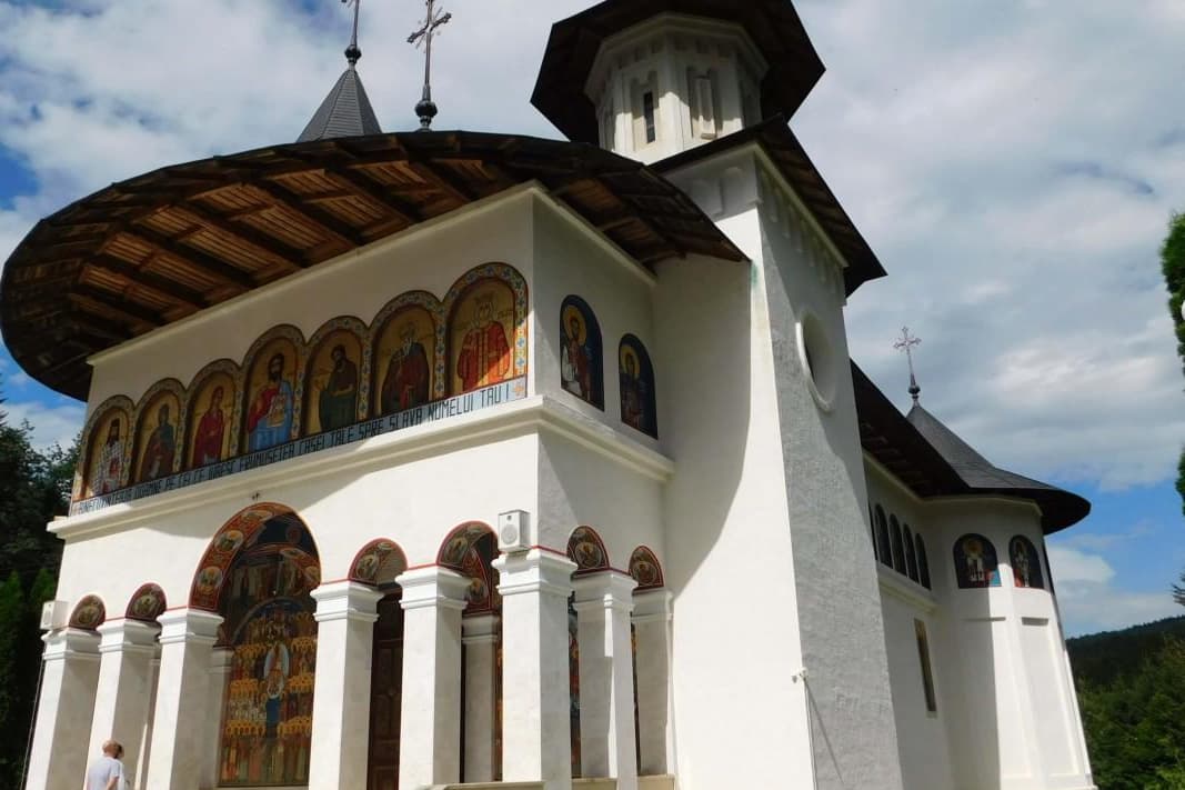 Comorile Neamțului – Mănăstiri și Zimbri-4