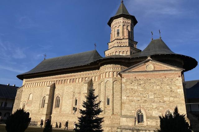 Viziteaza manastirile din Nordul Moldovei