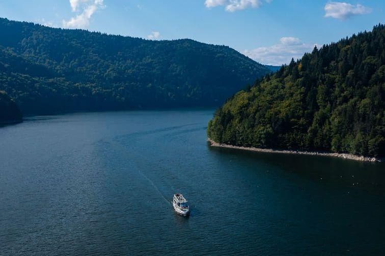 Petru Vodă, Lacul Bicaz și Durău – o zi între credință și natură