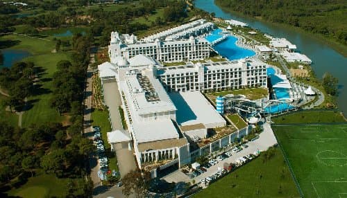 TITANIC DELUXE BELEK