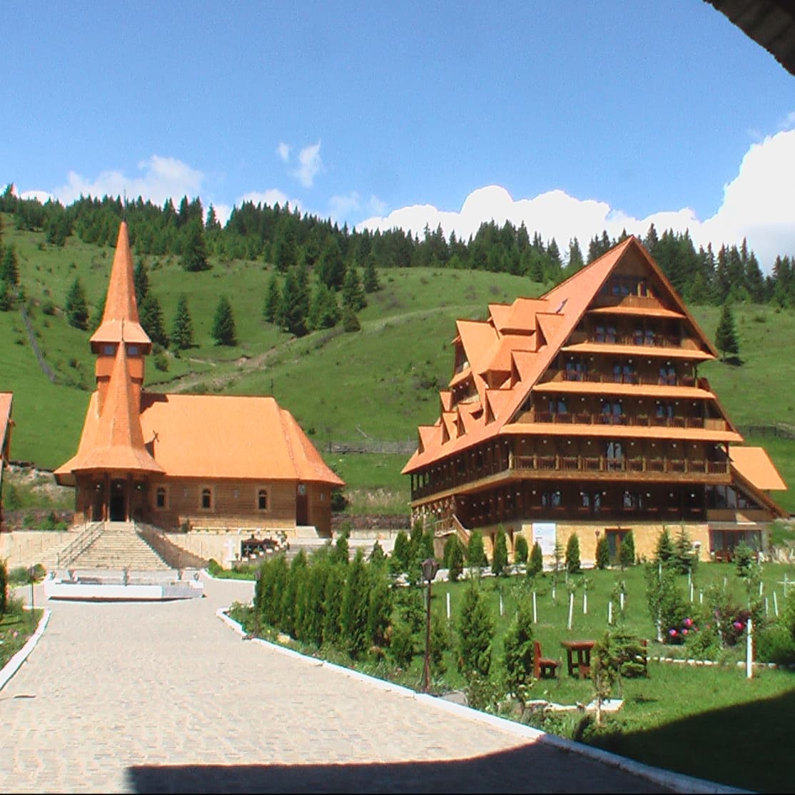 Manastirea Acoperamantul Maicii Domnului