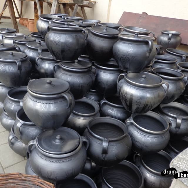 Centrul Ceramicii Negre Marginea