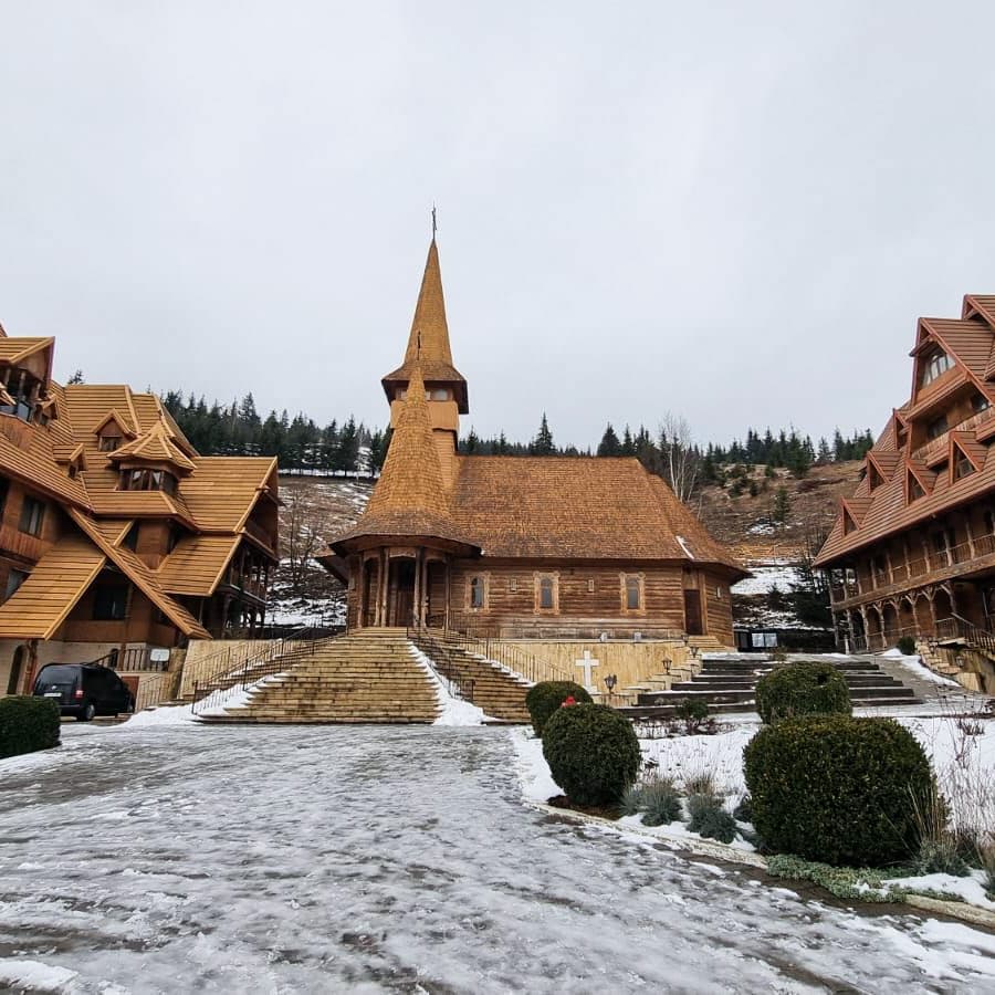 Manastirea Acoperamantul Maicii Domnului