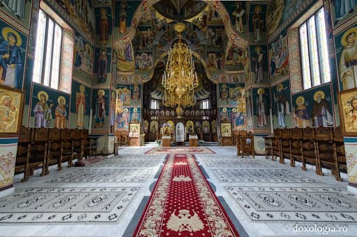 Pelerinaj de suflet la Hramul Sihăstriei Putnei cu Sincarom-4