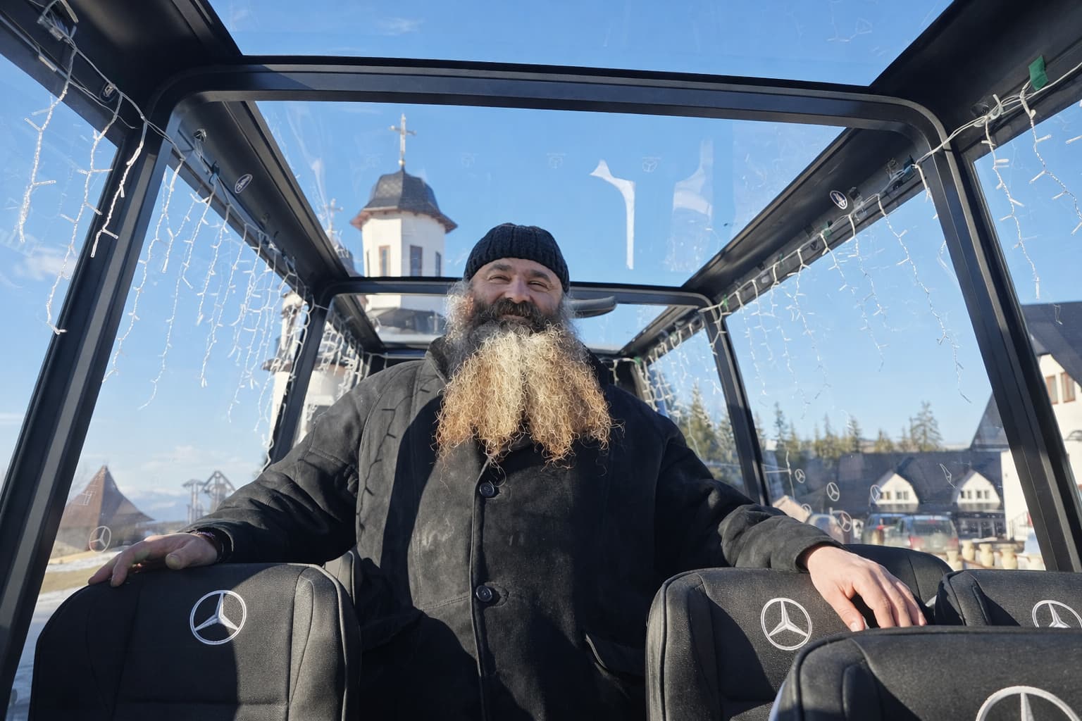 Periplu panoramic spre Mănăstirea Piatra Tăieturii 