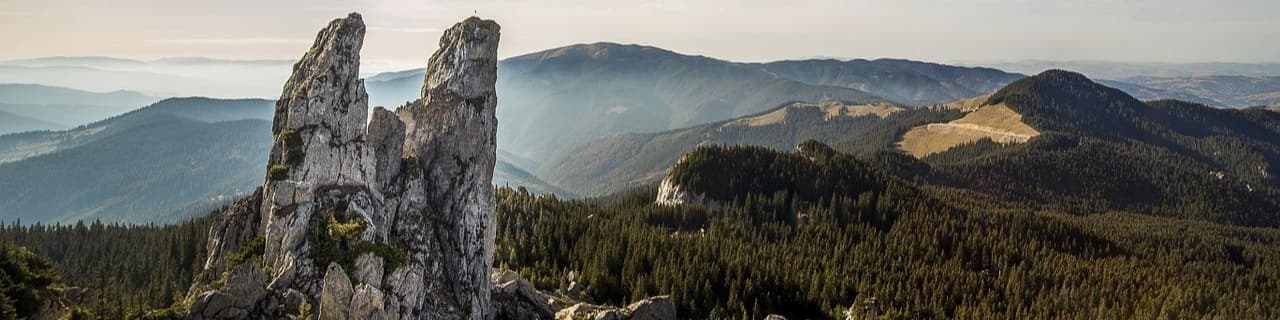 O după-amiază relaxantă la Manastirea Sihăstria Rarăului,Pietrele Doamnei si Transrarau