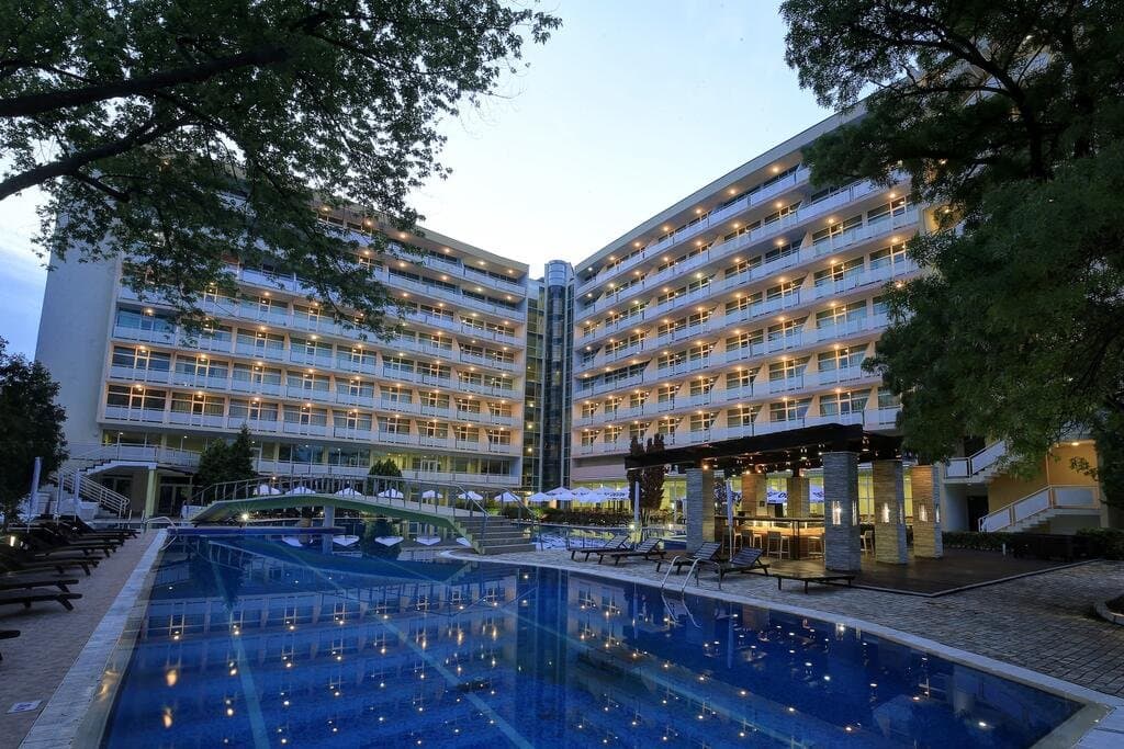 GRAND HOTEL OASIS